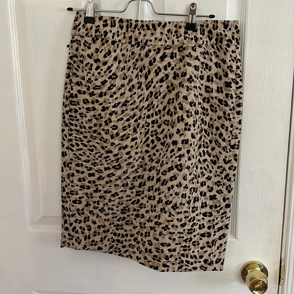 Banana republic leopard print pencil skirt